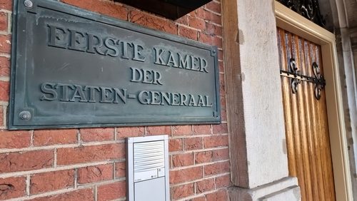 Eerste Kamer tegen strafbaarstelling illegaliteit